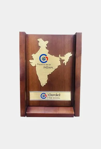 Customize trophy Retail Shop In Mumbai India