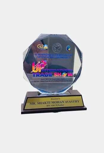 Customize trophy Retail Shop In Mumbai India